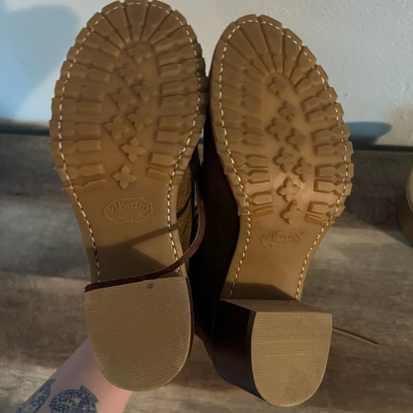 Frye Sabrina 6g lace up booties size 8.5 - Picture 8 of 10